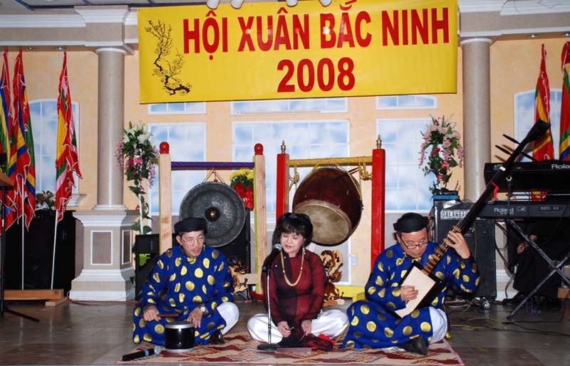 Dsc_1897_Ca si Lam Thuy hat ca tru